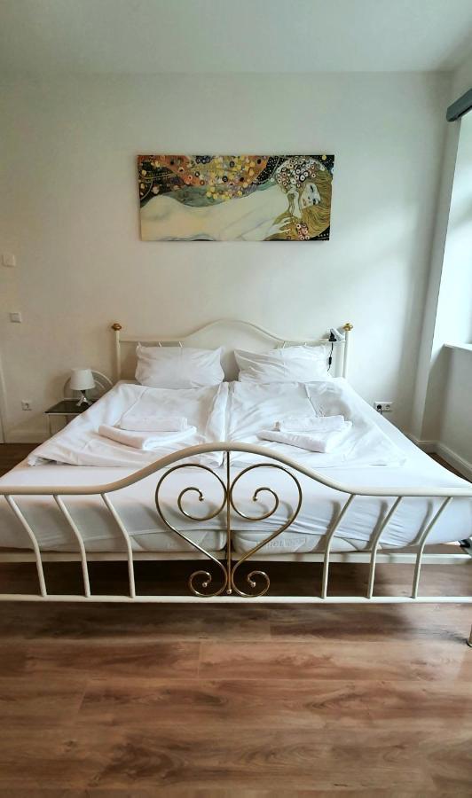 Pineapple Apartments Dresdner Heide Mit Garten เดรสเดน ภายนอก รูปภาพ