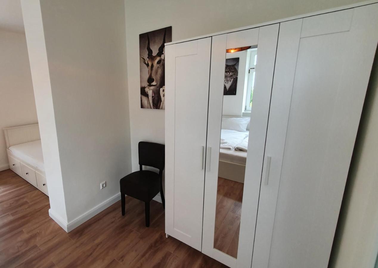 Pineapple Apartments Dresdner Heide Mit Garten เดรสเดน ภายนอก รูปภาพ