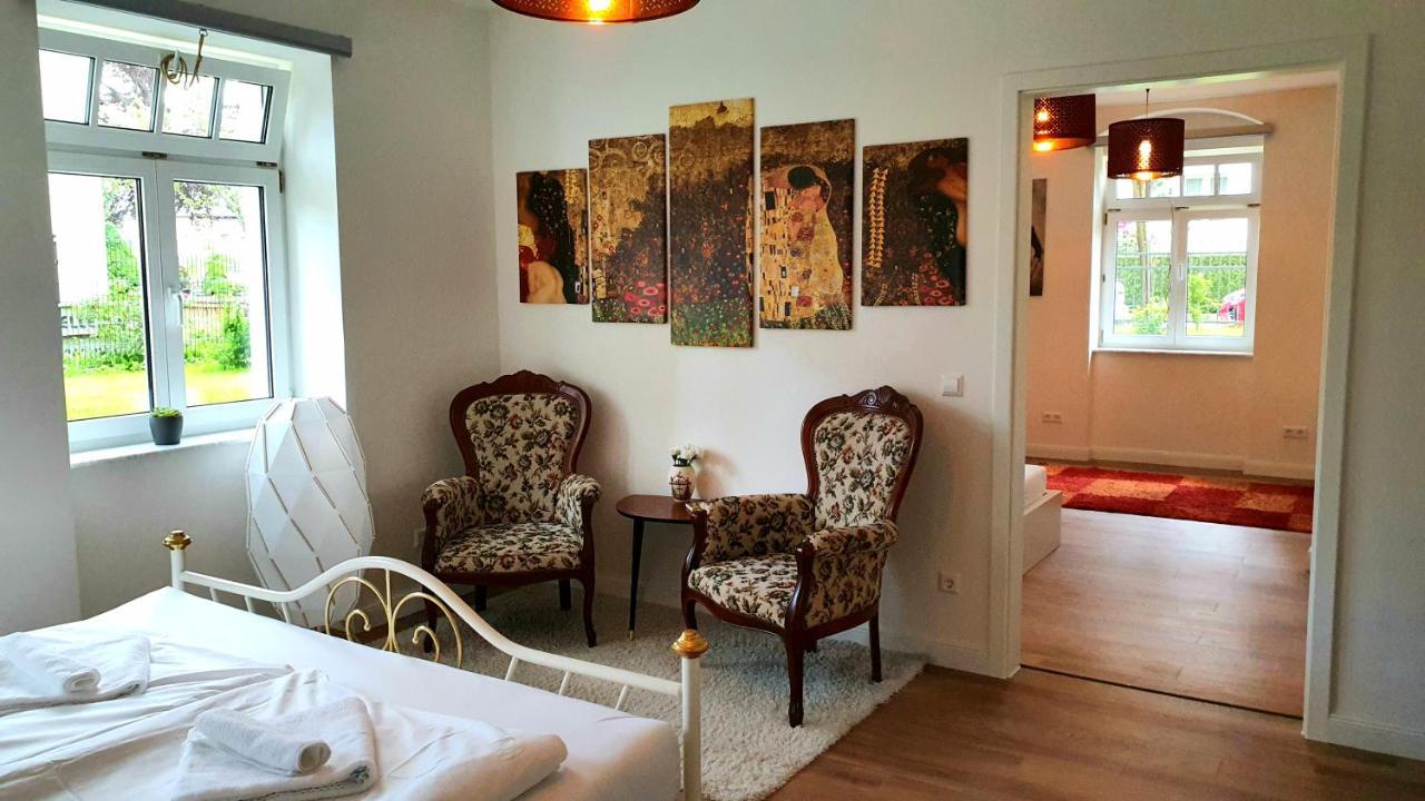 Pineapple Apartments Dresdner Heide Mit Garten เดรสเดน ภายนอก รูปภาพ